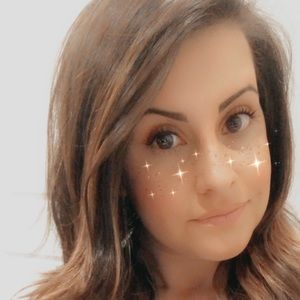 Meet your Posher, Rebecca